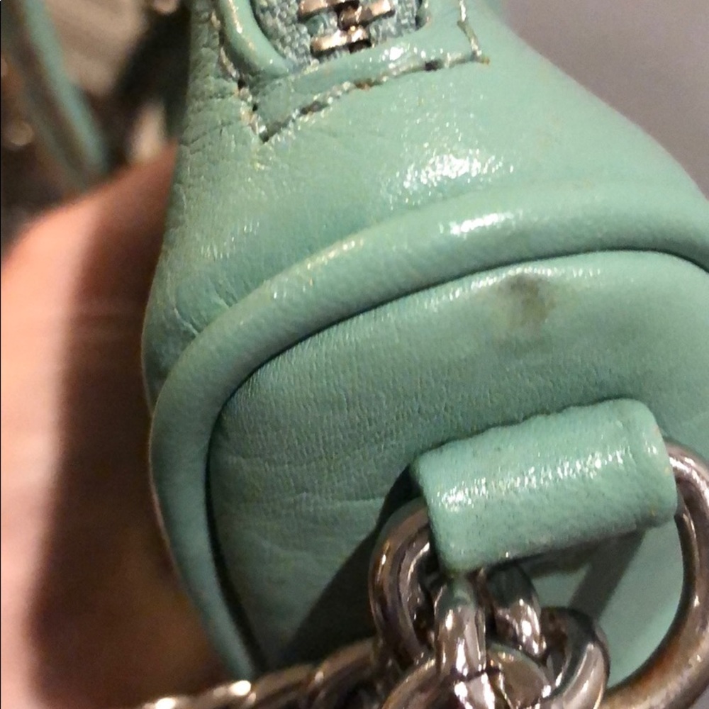Rebecca Minkoff zipper bag. Great condition! - Picture 7 of 8